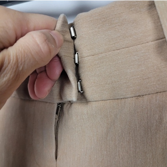 The Limited Women's Pants Exact Stretch Straight Leg 
Slit pocket - Picture 2 of 5